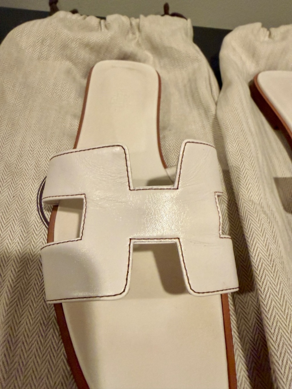 Hermes White Oran Sandals Size 40.5 - Picture 2 of 6